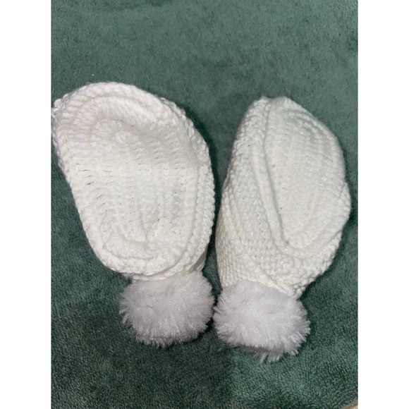 White Crotchet Newborn booties - Picture 2 of 2